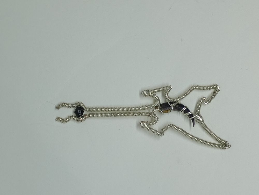 Claw wire wrapped guitar 