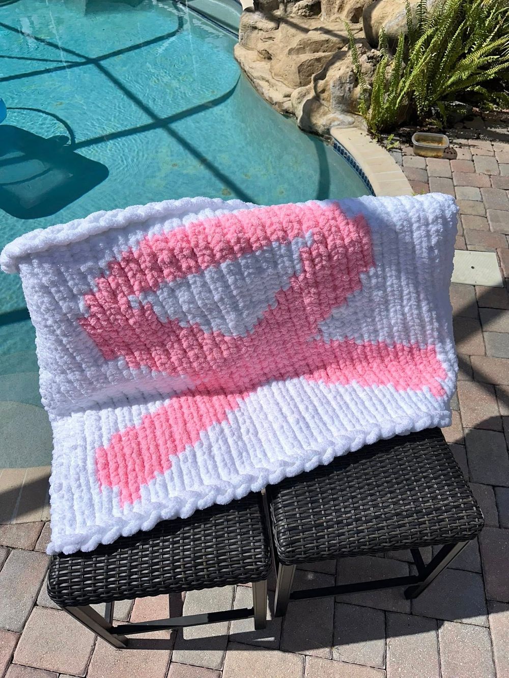 CANCER RIBBON Chunky Knit Throw