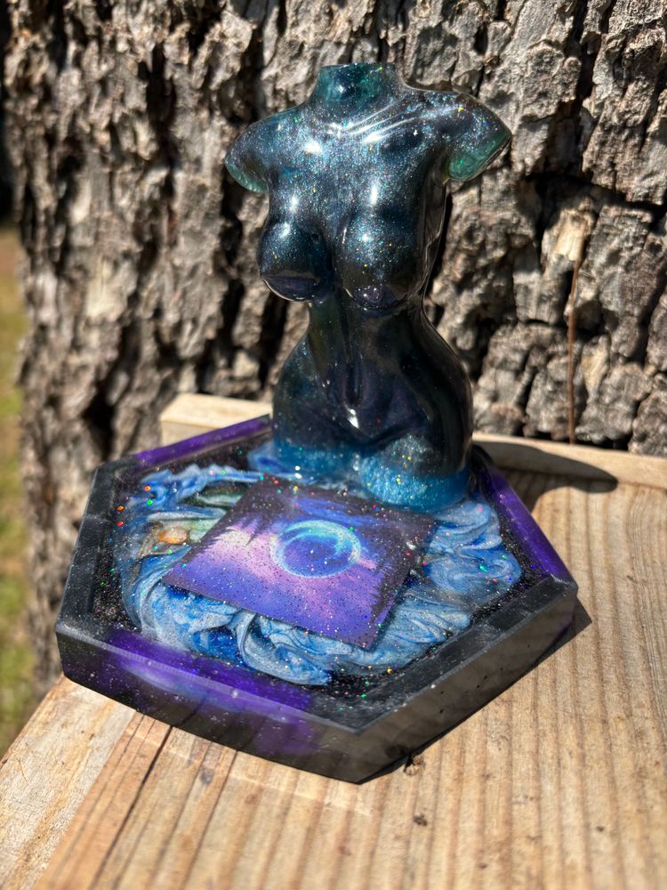 Goddess Body Mini Altar (medium)