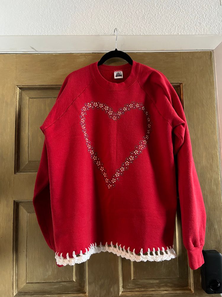 Crochet trim vintage sweatshirt 