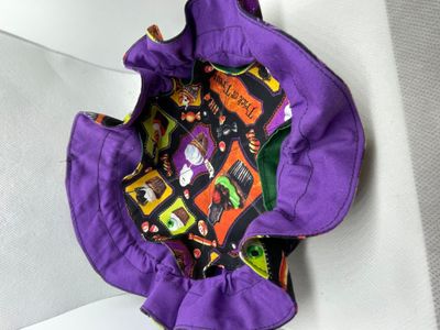 Spooky Cupcakes: Purple Lining