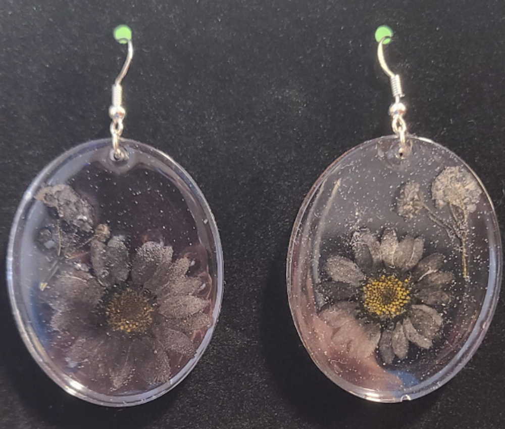 Black Daisy Dangle Resin Earrings