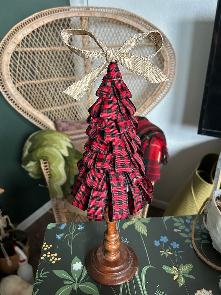 Ribbon Christmas Tree 