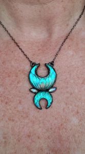 pendant worn
