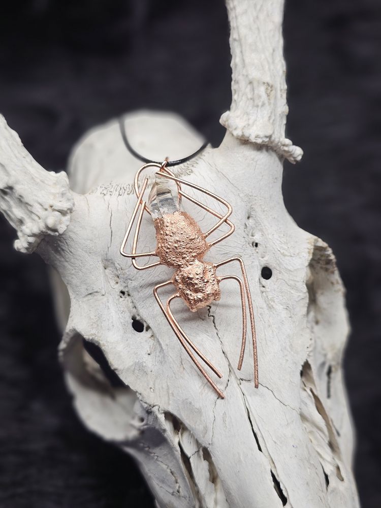 Quartz point spider 