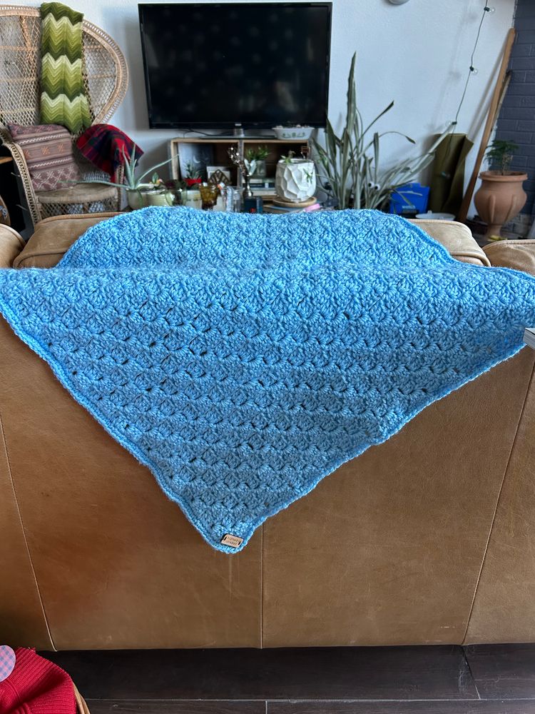 Blue baby blanket 
