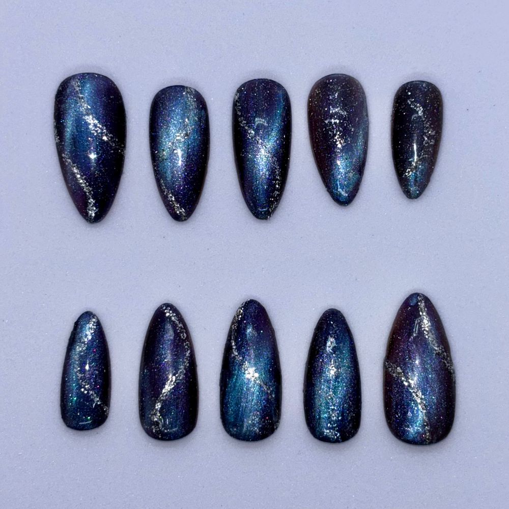 Galaxy Drip – Press On Nails