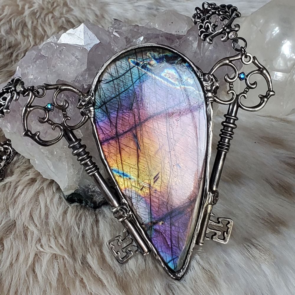 Keys To The Underworld - Labradorite Necklace