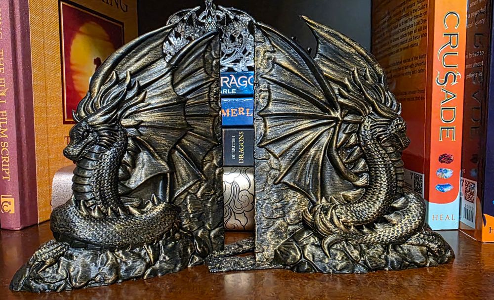 Dragon bookends