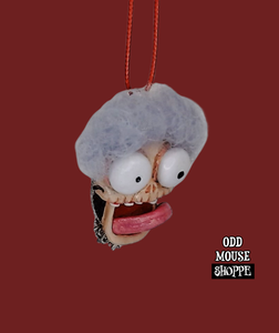 A side view of the necklace