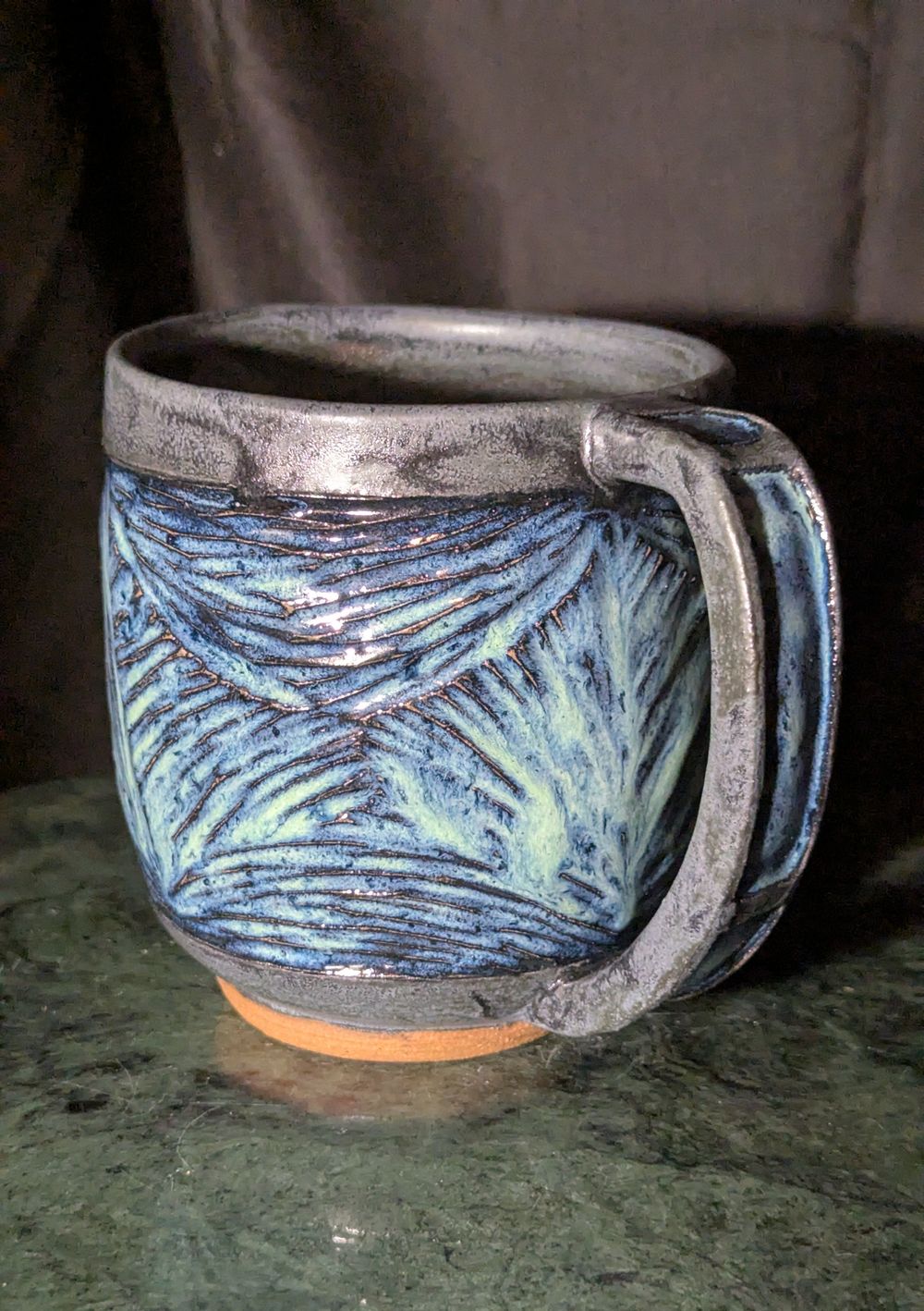Large Scalloped Fan Texture Mug