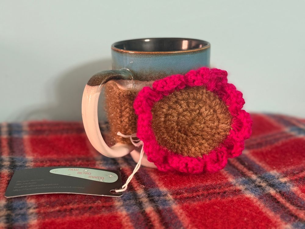 Mug Warmer - Fuzzy Flower Hot Pink