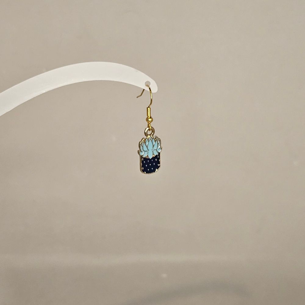 Item #204 Plant Earring