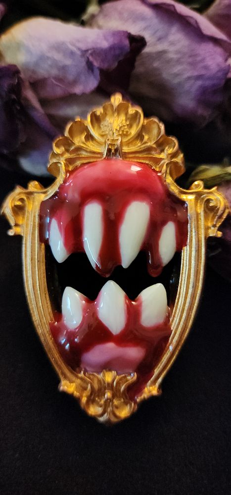 Chew-torial 1of6 Bloodlines: A Collection That Bites Back