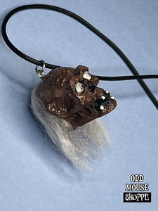 A side view of the necklace