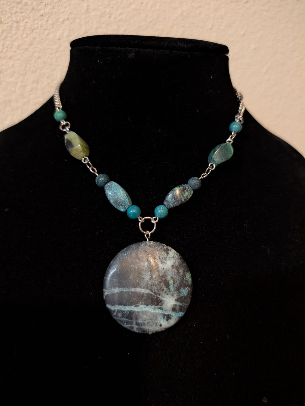 Turquoise pendant necklace 