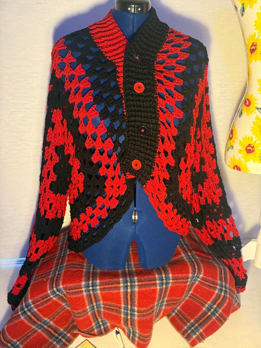 Red & Black Crop Front Button Down Hexigon Cardigan