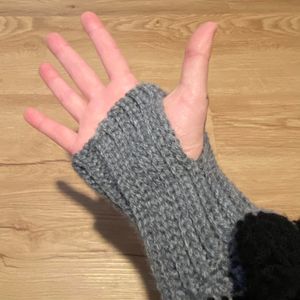 Thumbhole preview #2