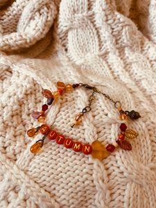 The October variant of the Autumn Friendship Bracelet 