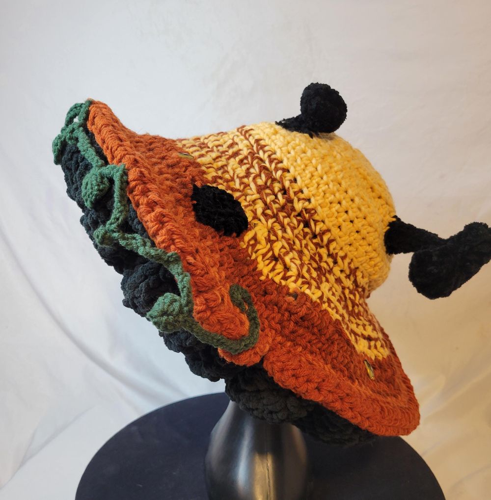Peachy Gradient Mushroom Hat