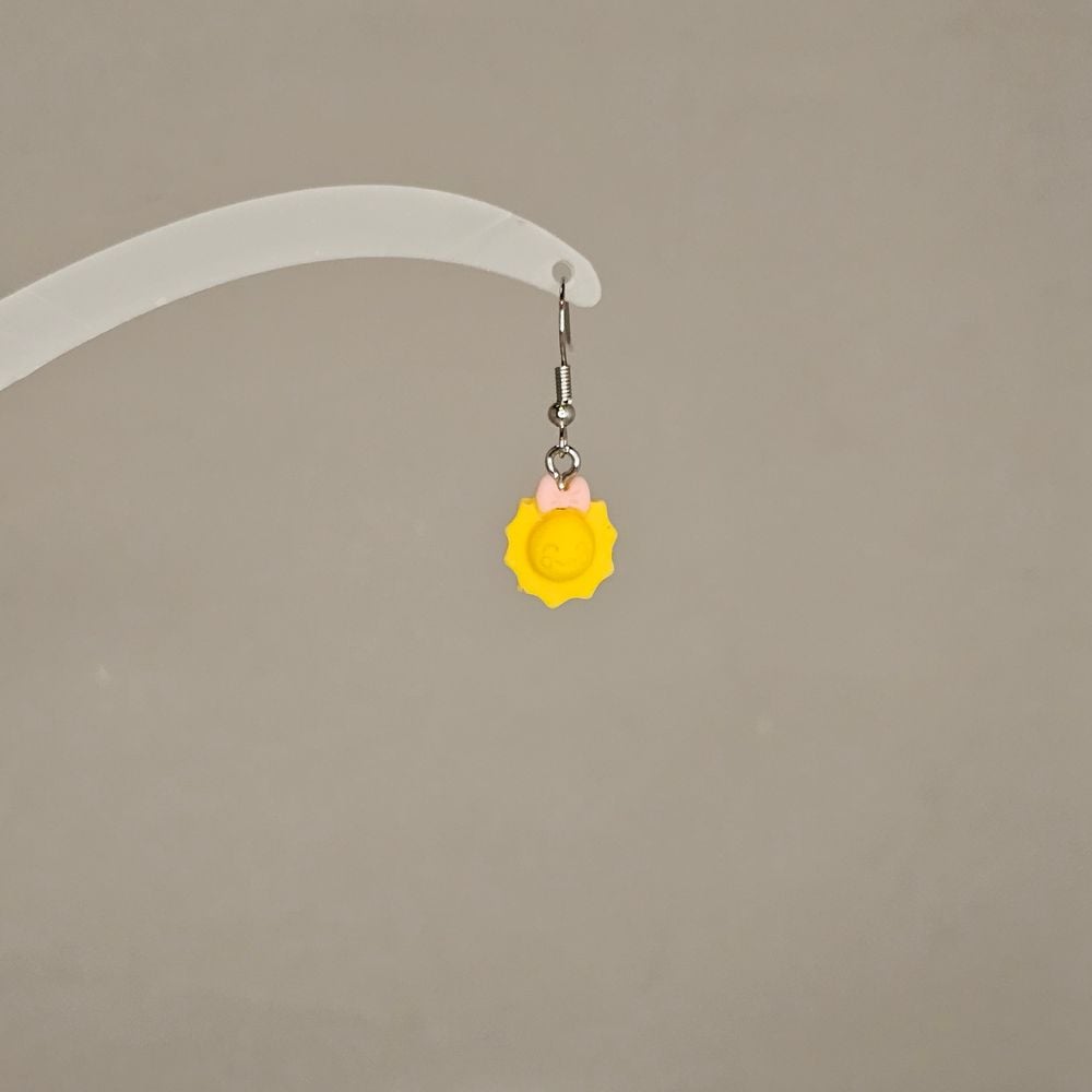 Item #198 Sun Earring
