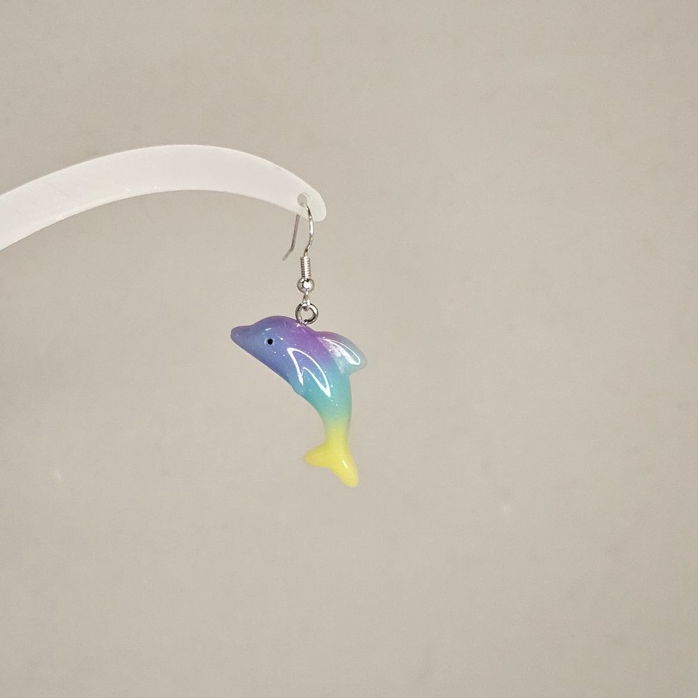 Item #241 Dolphin Earring