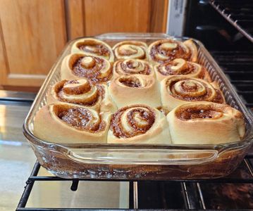 Nontoxic glass baking pan
