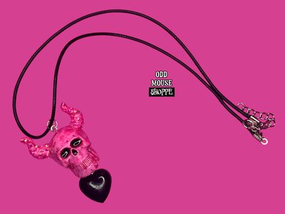 A top view of the necklace