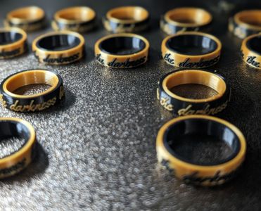 Gold and Black pairs: gold lettering on black, and black lettering on gold