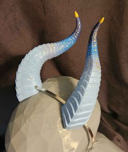Small Swoop Horns with Complex paint and Simple Resin