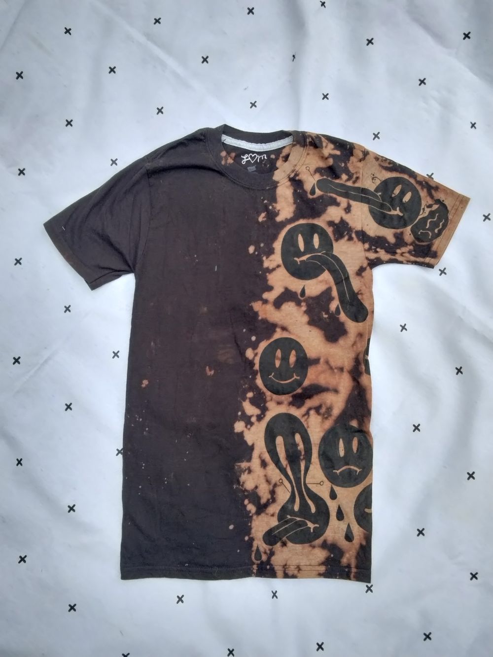 Half bleached T-shirt (small)