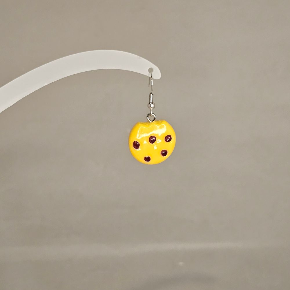 Item #101 Chocolate Chip Cookie Earring