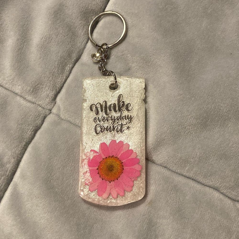 Keychain - Mason jar real flower resin keychain make every d...