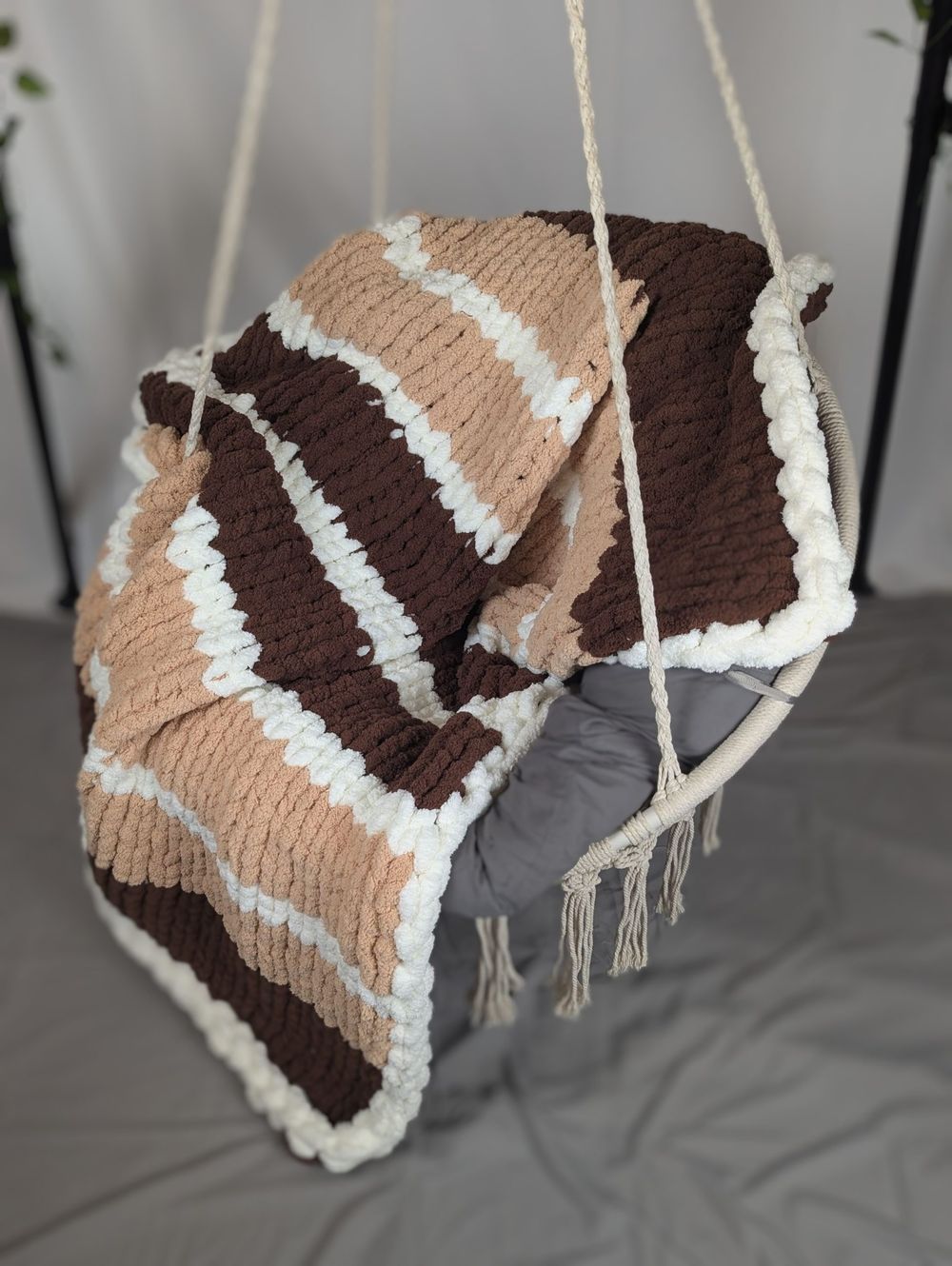 Coffee & Cream Hand-Knit Blanket - Warm, Rich & Inviting