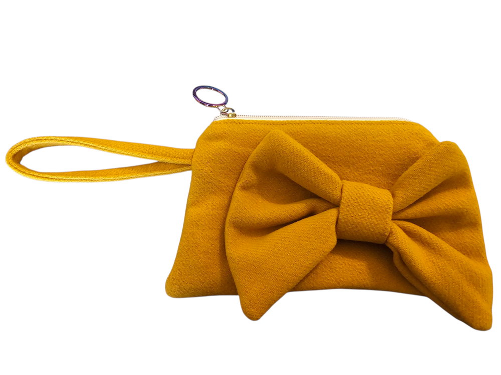 Bow Wristlet