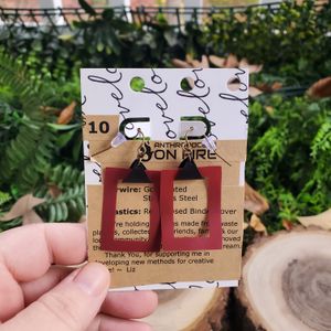 Red Rectangle, Black Tab