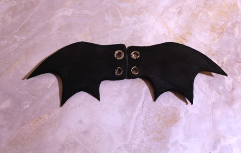 Back view of Green Bat Wings