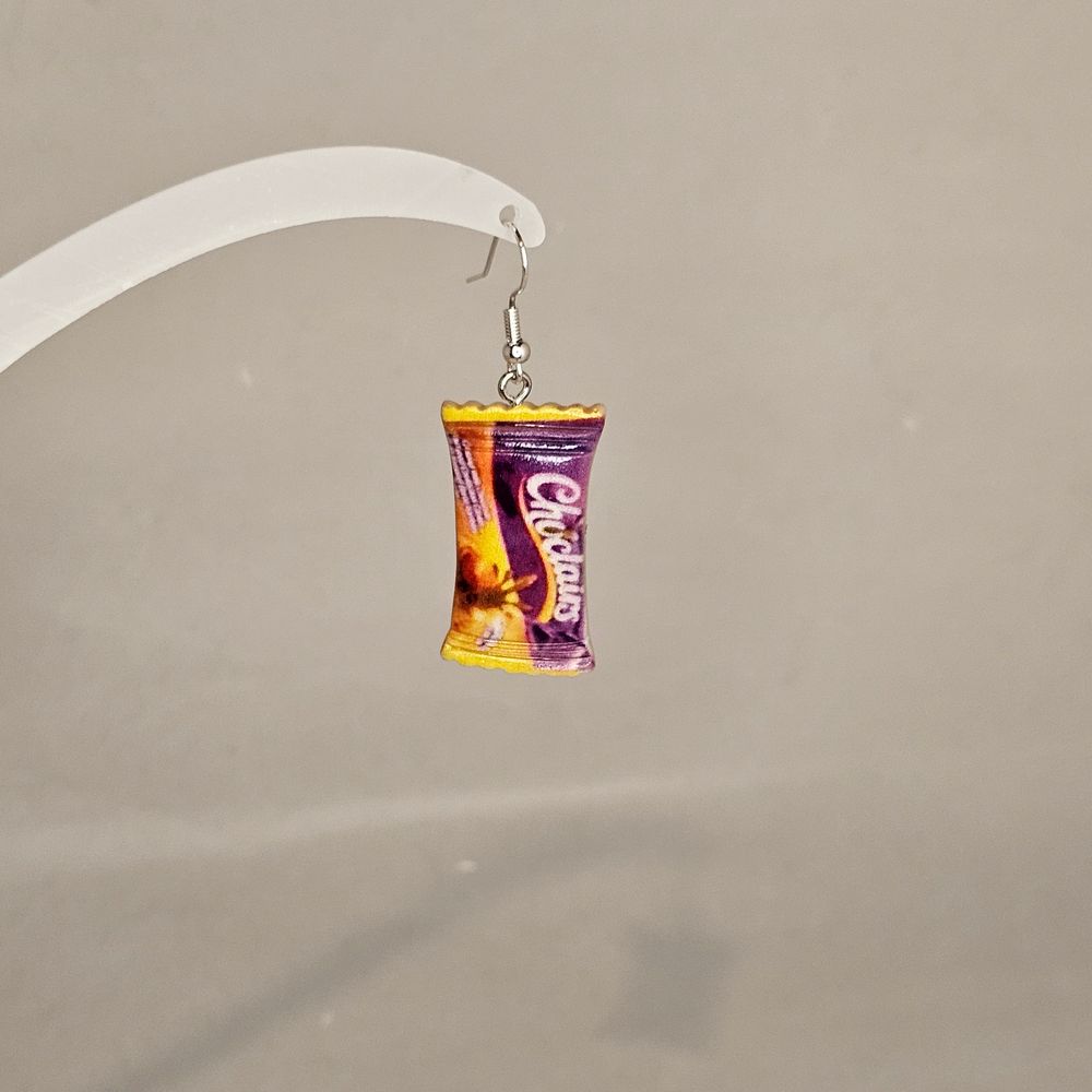 Item #73 Choclairs Bar Earring