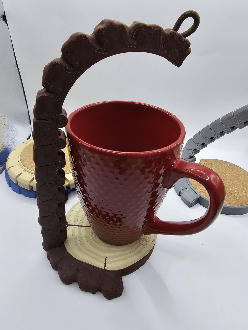 Spill-Proof Magnetic Mug Coaster: Self-Balancing Design