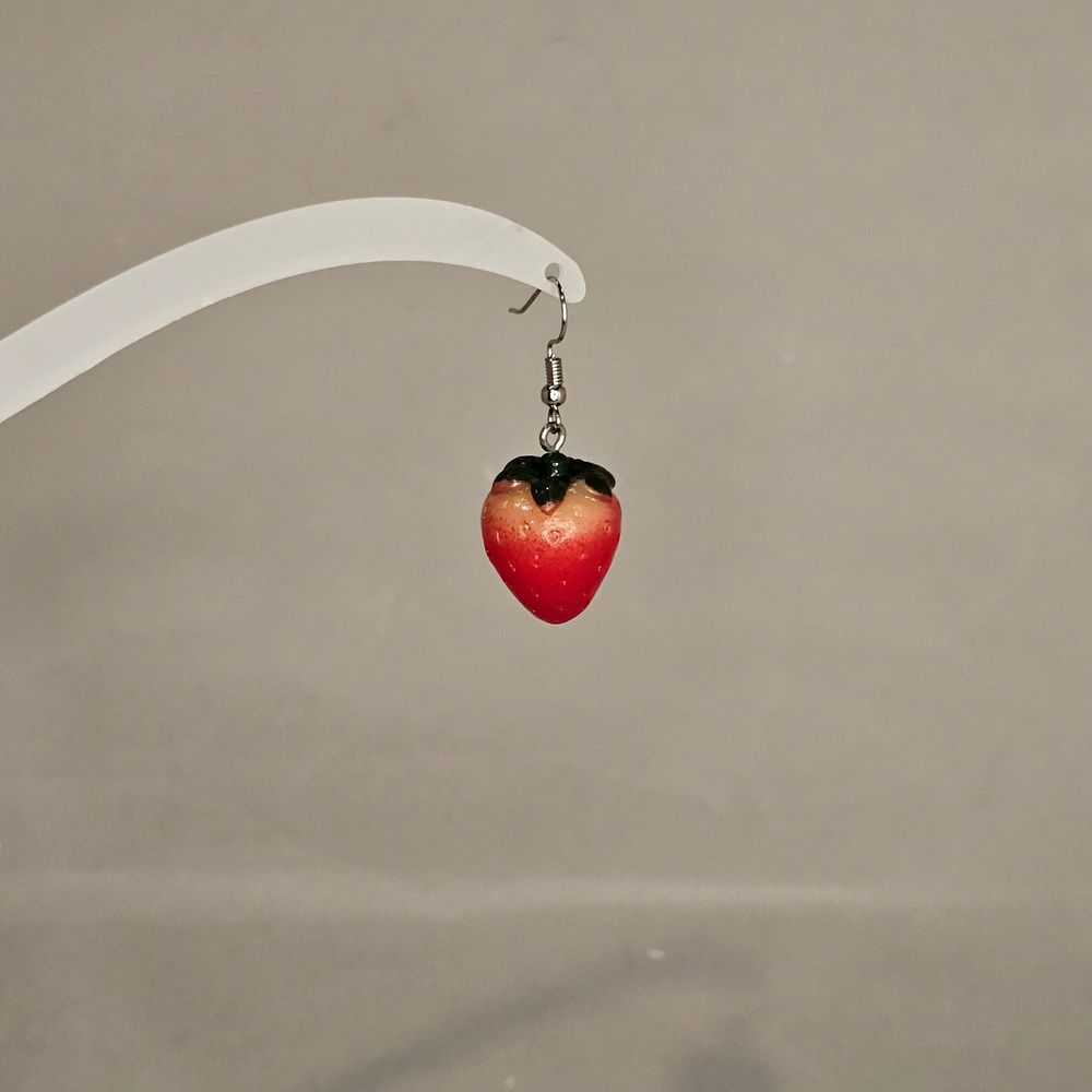 Item #130 Strawberry Earring