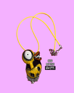 This pendant is sculpted directly onto the pendant setting.
