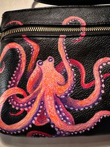 detail of Octopus art on front