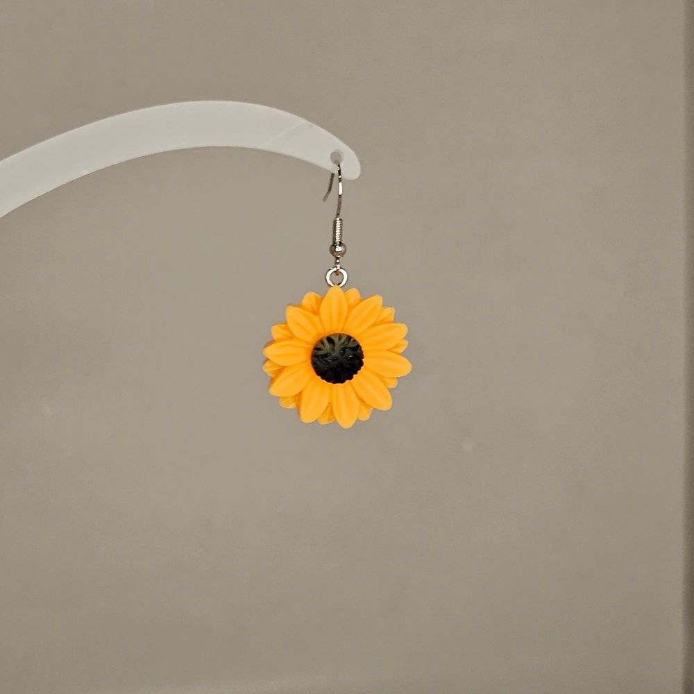 Item #200 Sunflower Earring