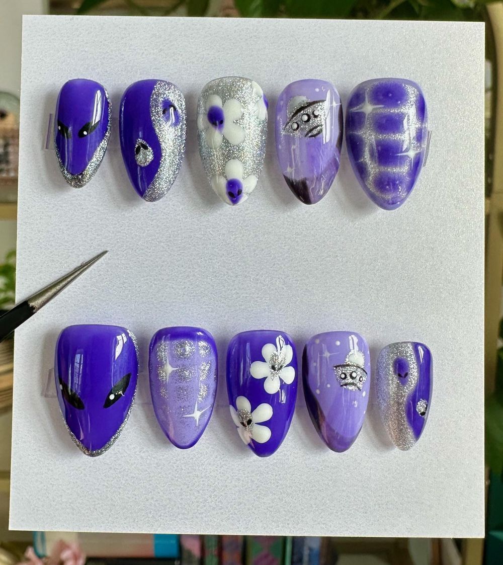 Alien Invasion | Almond Press-on Nails - Galactic Purple - Short Almond | Small
