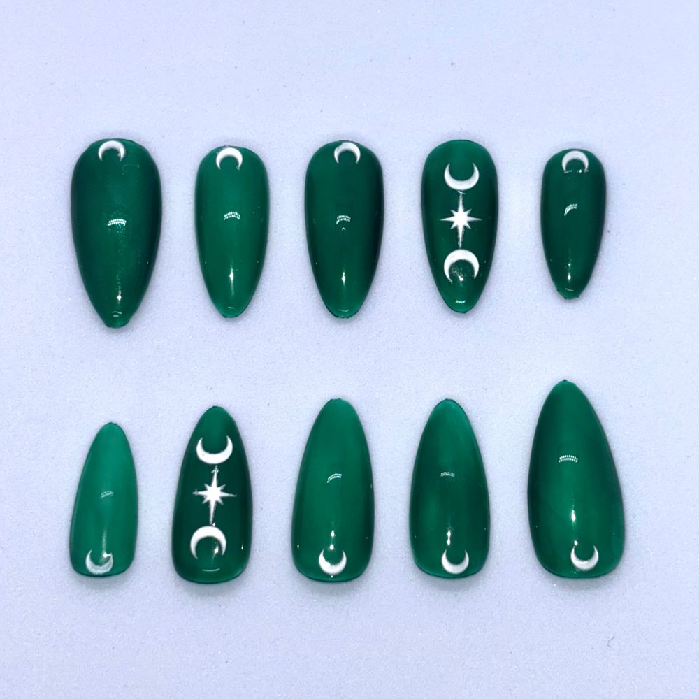 Lunar Eclipse – Press On Nails