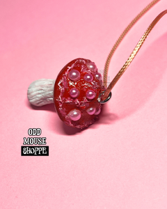 Top view of the mushroom necklace