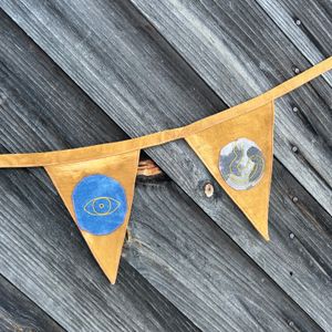 Watchful Guardians Orange close up 