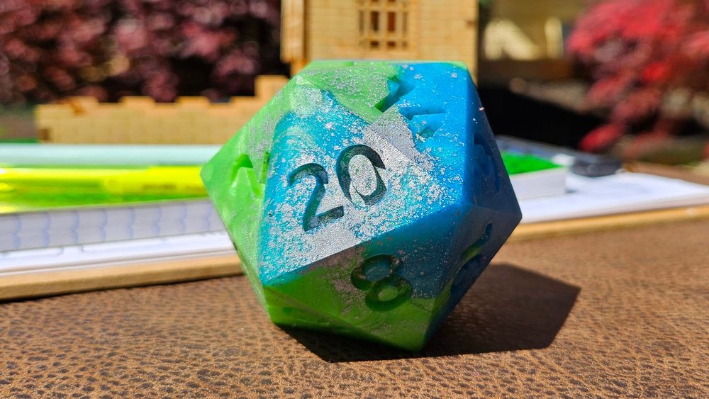 Earth Spray 60mm Squishy D20