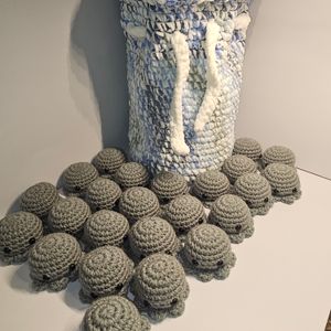 Bag with Pocket Octos right side up, hiding the colors underneath