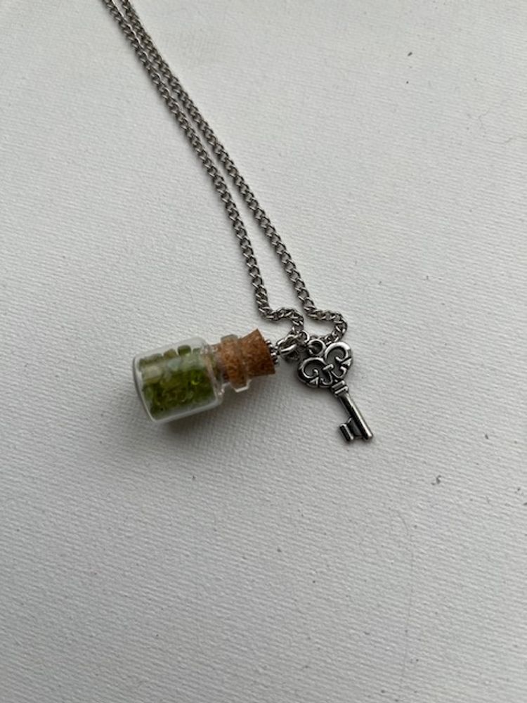 Peridot Crystal Chips Necklace With Key